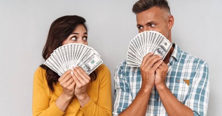 Organizar el dinero en pareja