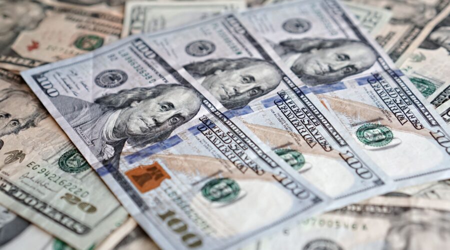 Cómo el dólar afecta las acciones mexicanas